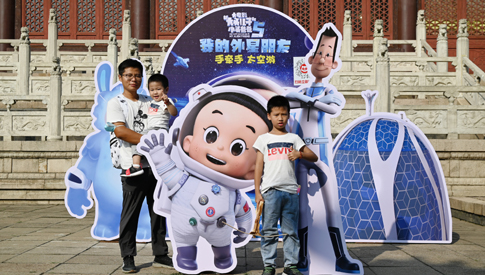 无锡影视基地动漫美陈打卡.JPG
