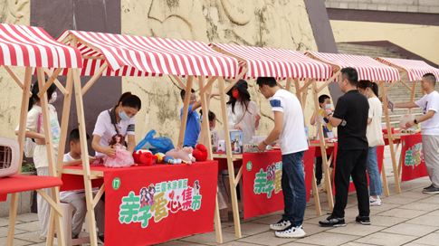无锡影视基地亲子爱心集市.JPG