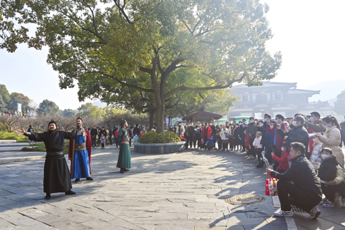 无锡影视基地快闪节目《让我们跨年吧》.JPG