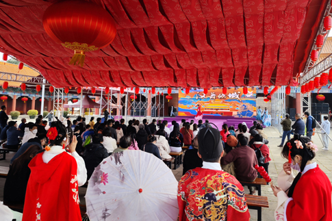 南海影视城演出节目深得游人喜爱.jpg 南海影视城演出节目深得游人喜爱.jpg