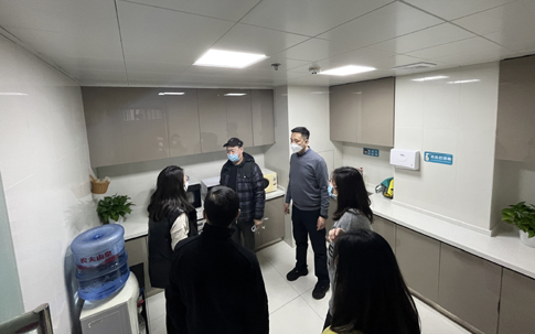 中视传媒安全工作办公室检查北京各址办公区安全情况2.jpg
