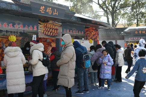 无锡景区市集美食区烟火气满满.JPG