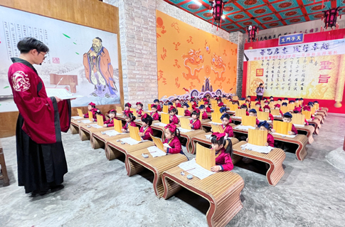 4南海景区接待2023年首个开笔礼研学课程.jpg 4南海景区接待2023年首个开笔礼研学课程.jpg