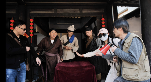 3无锡景区沉浸式体验“穿越片场”——互动演出《拍案惊喜》.jpg