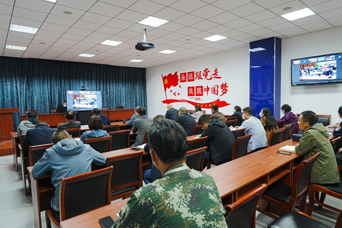 6无锡分公司组织收看消防安全培训.JPG