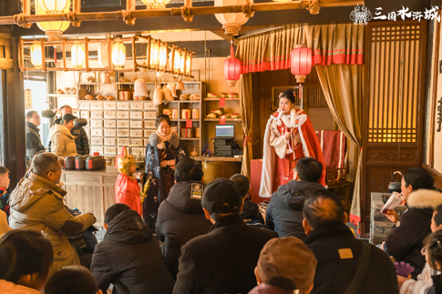 1无锡影视基地春节特别节目《金莲说书》在王婆茶馆彩排预演.jpg