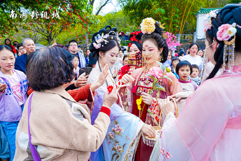 7南海景区十二花神来贺岁.jpg